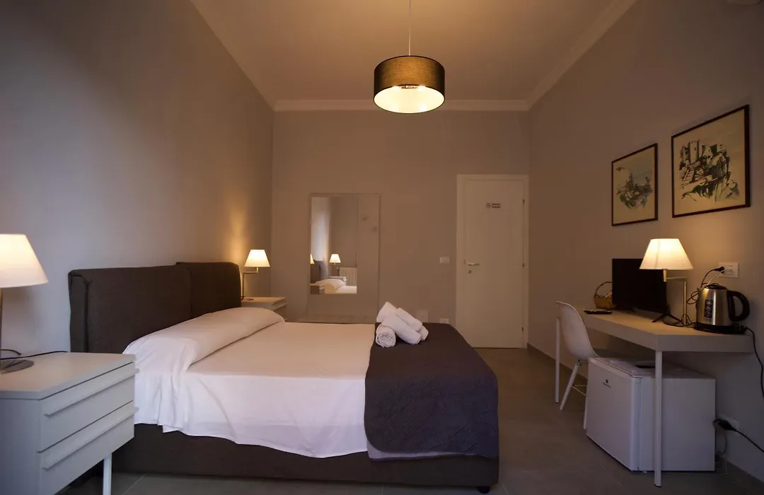 Donna Franca Rooms&Suite-1