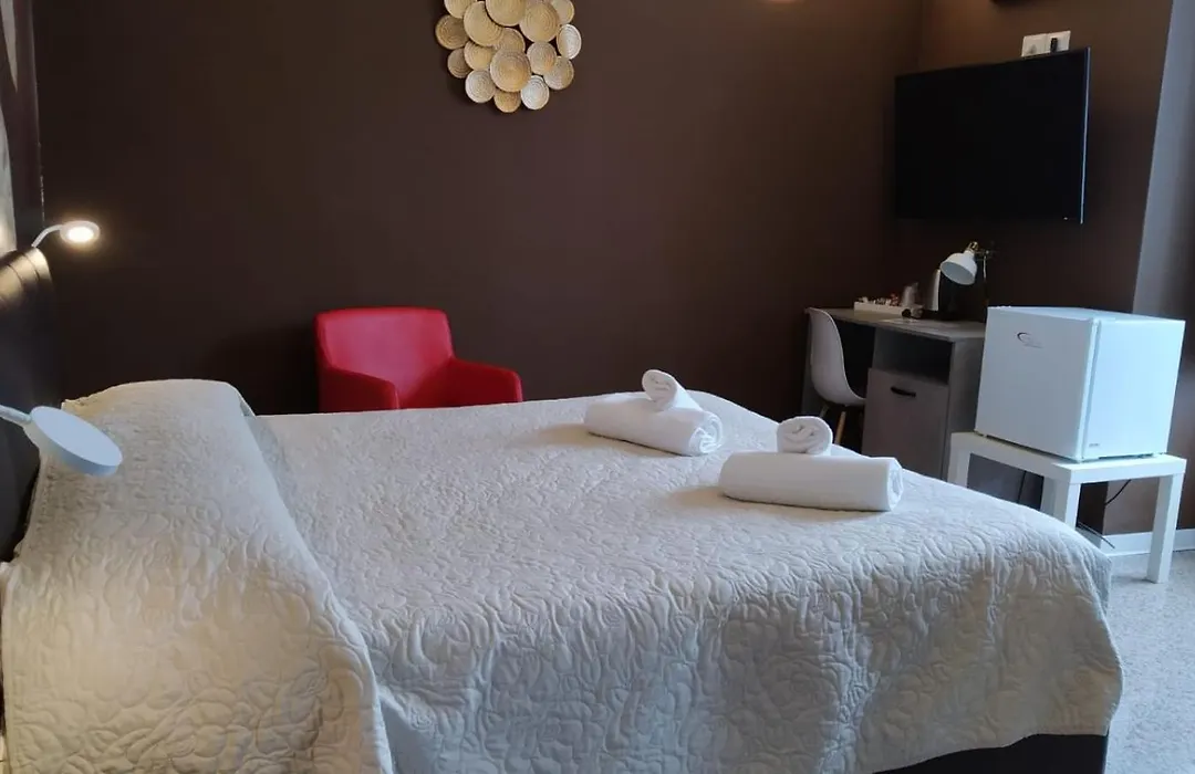 Cconforthotels Central Rooms-1