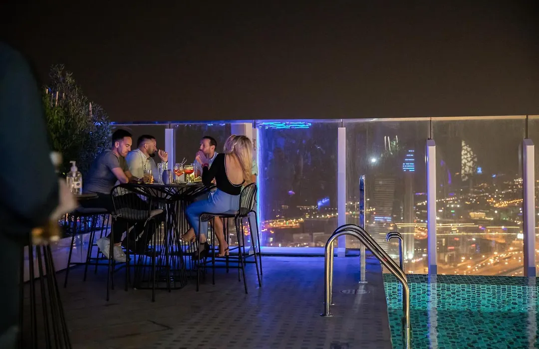 Taj Jumeirah Lakes Towers-1
