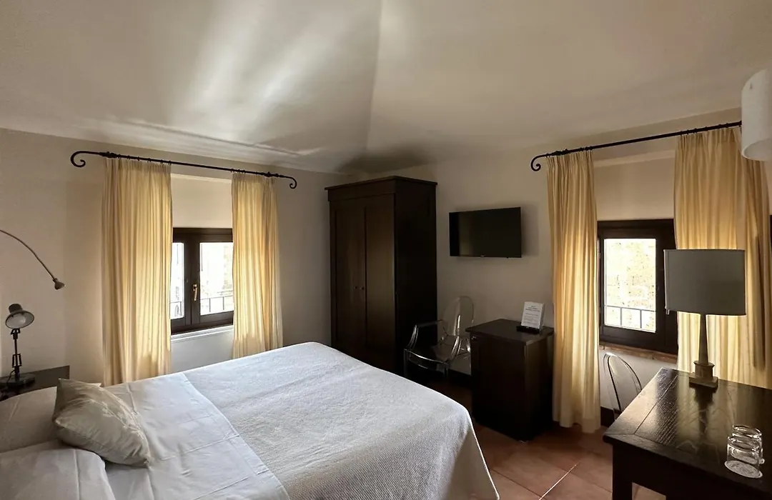 Hotel Palazzo Piccolomini-1