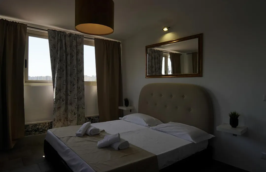 Airport Suite-1