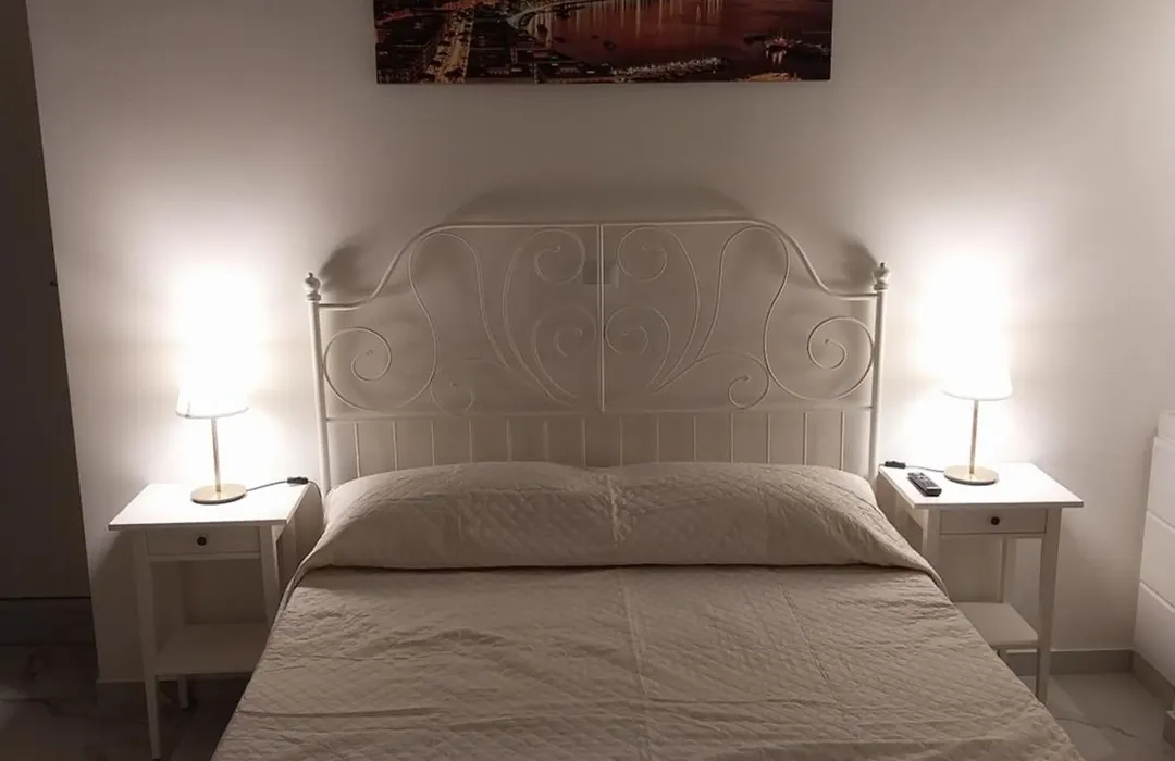 Quartieri Spagnoli Rooms-1