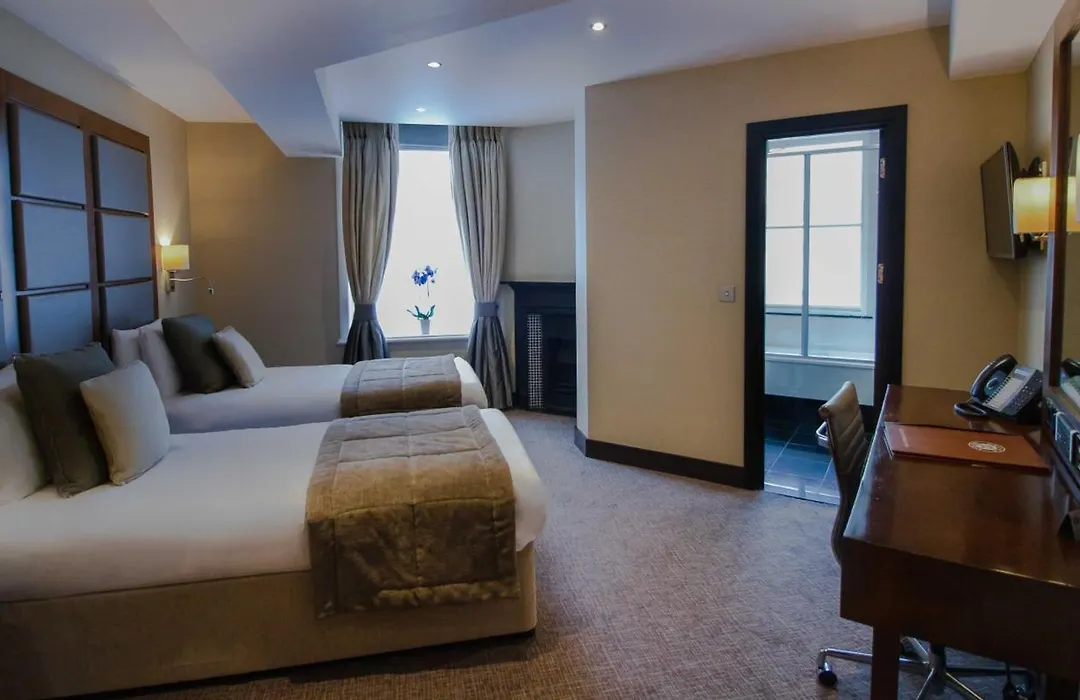 Rochester Hotel By Blue Orchid-1
