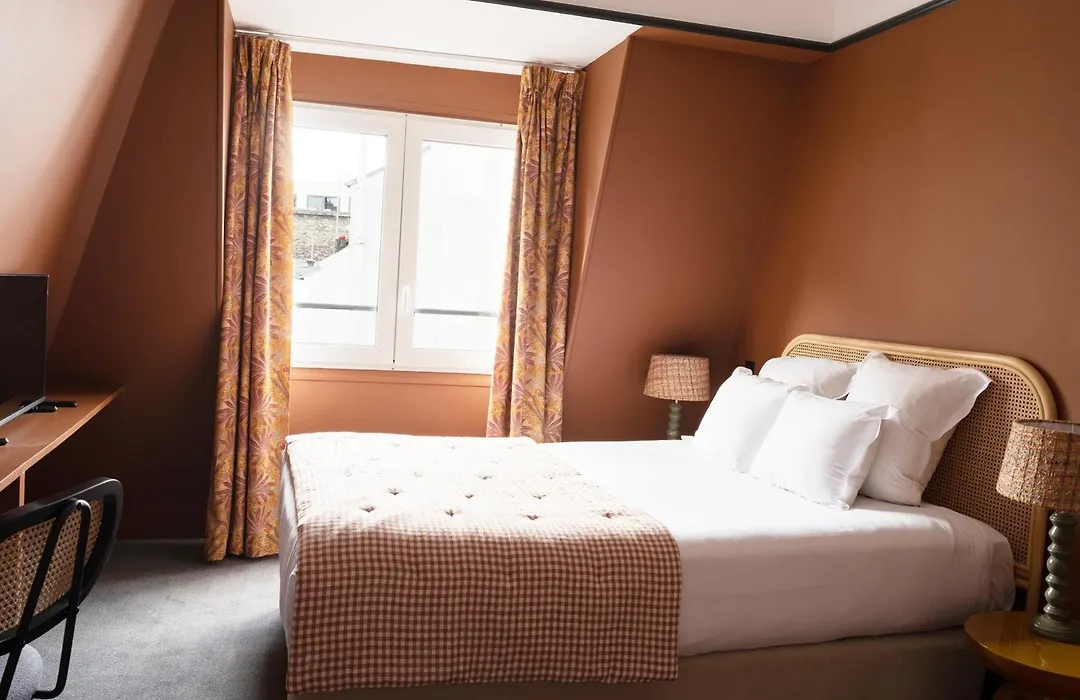 Hotel Des Batignolles-1