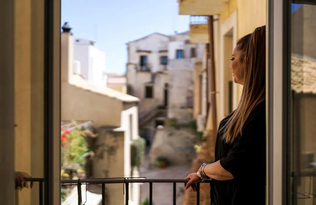 Ortigia Boutique Suites-1