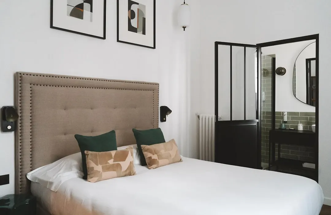 Hotel Des Beaux Arts-1