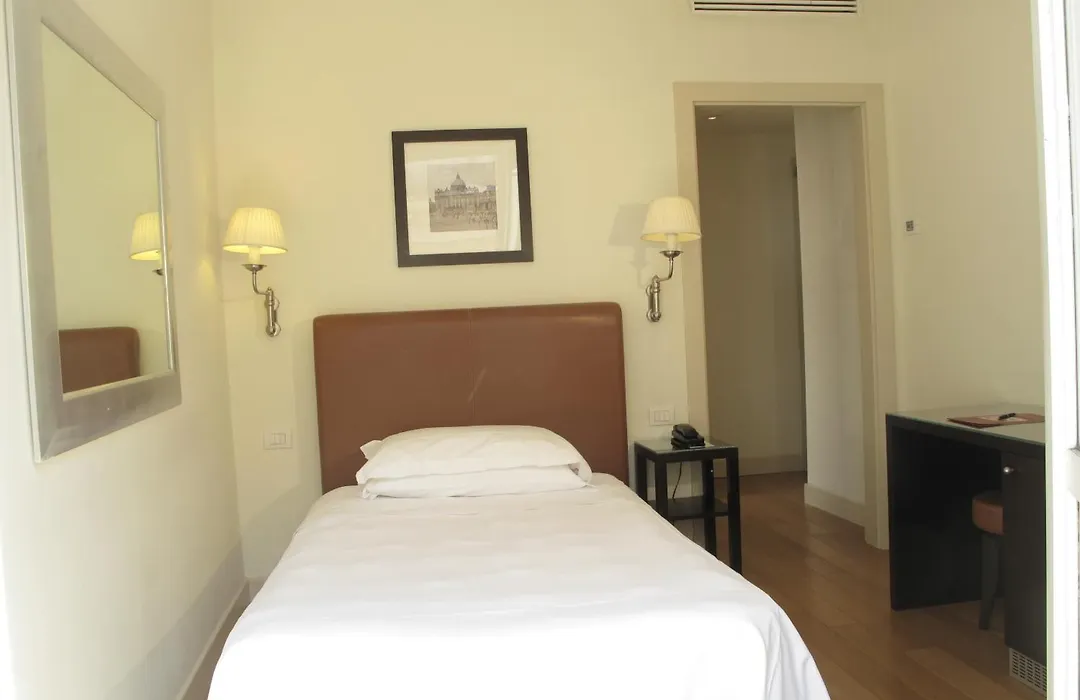 Hotel Albergo Santa Chiara-1