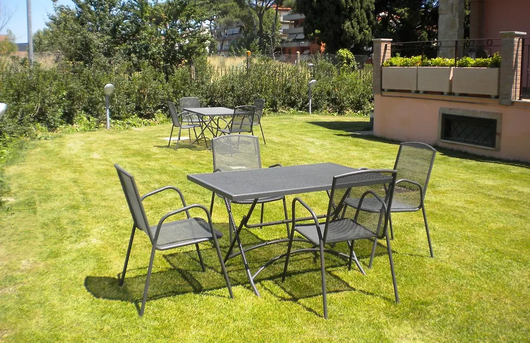 Garden B&B-1