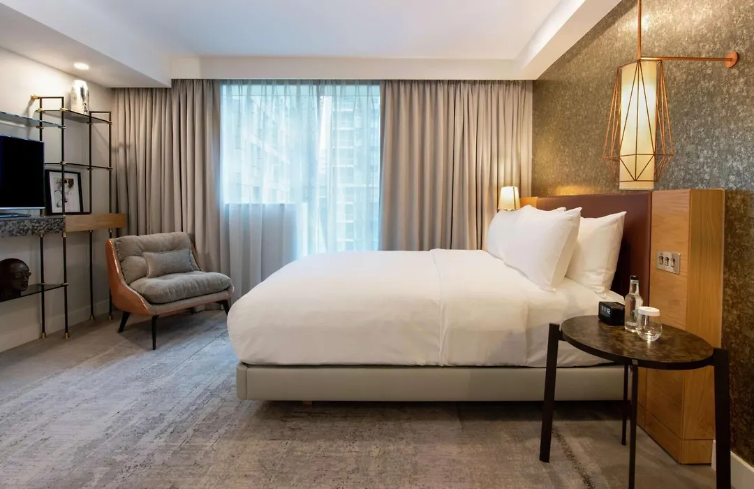 Lincoln Plaza London, Curio Collection By Hilton-1