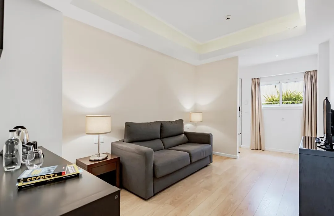 Lisboa Central Park Hotel Suites & Studios-1