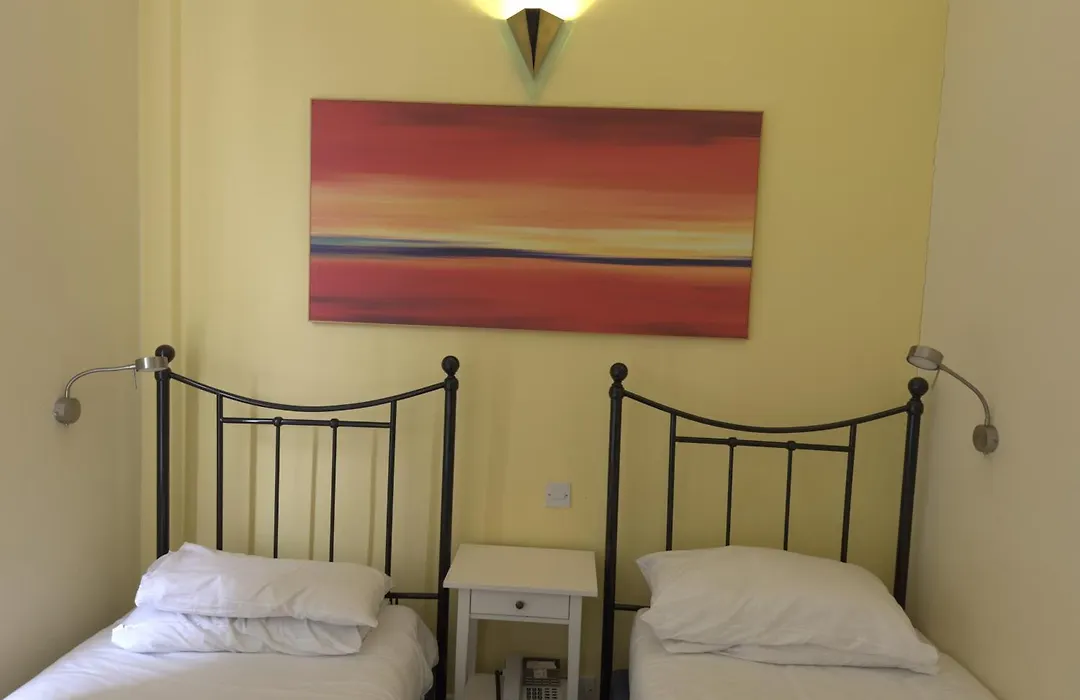 Manor Hotel-1