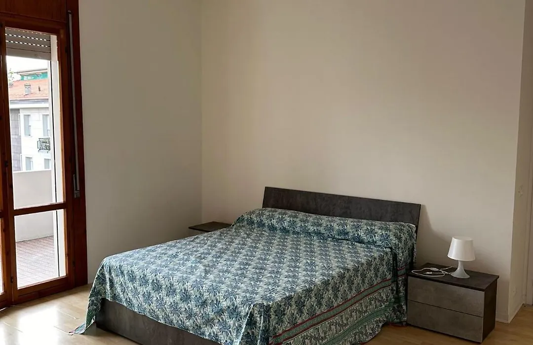 Olimpia House - Camere Accoglienti in Posizione Strategica-1