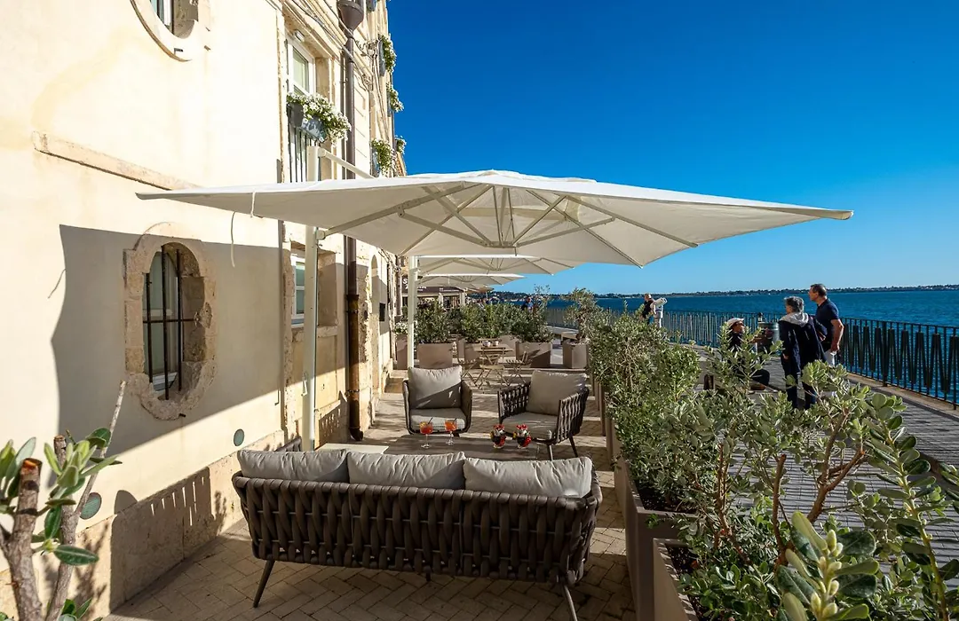 Palazzo Alfeo Aparthotel-1