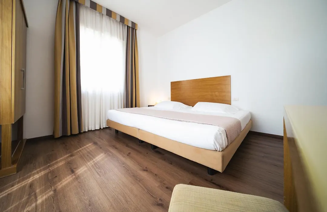 Hotel Trieste-1