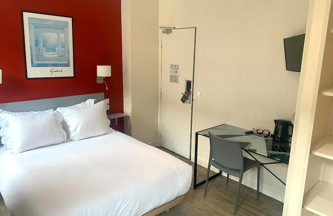 Hipotel Belgrand Edith Piaf-1