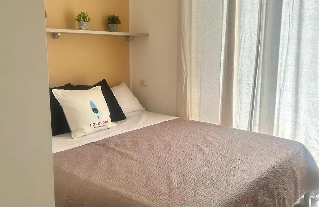 Folklore B&B-1