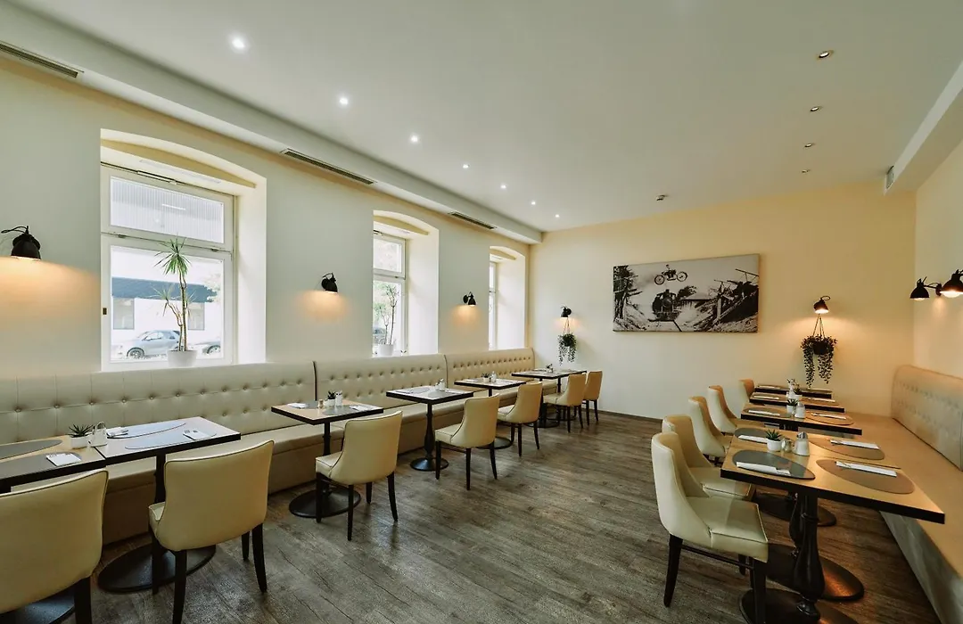 Hotel Westbahn-1