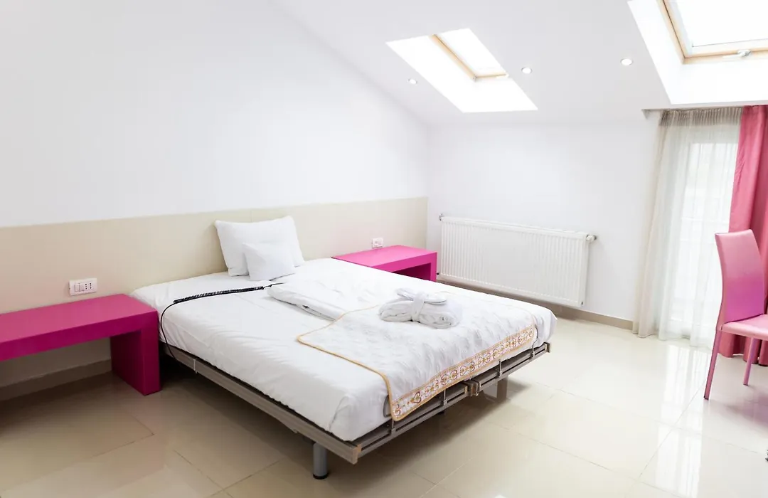 Christina Hotel-1