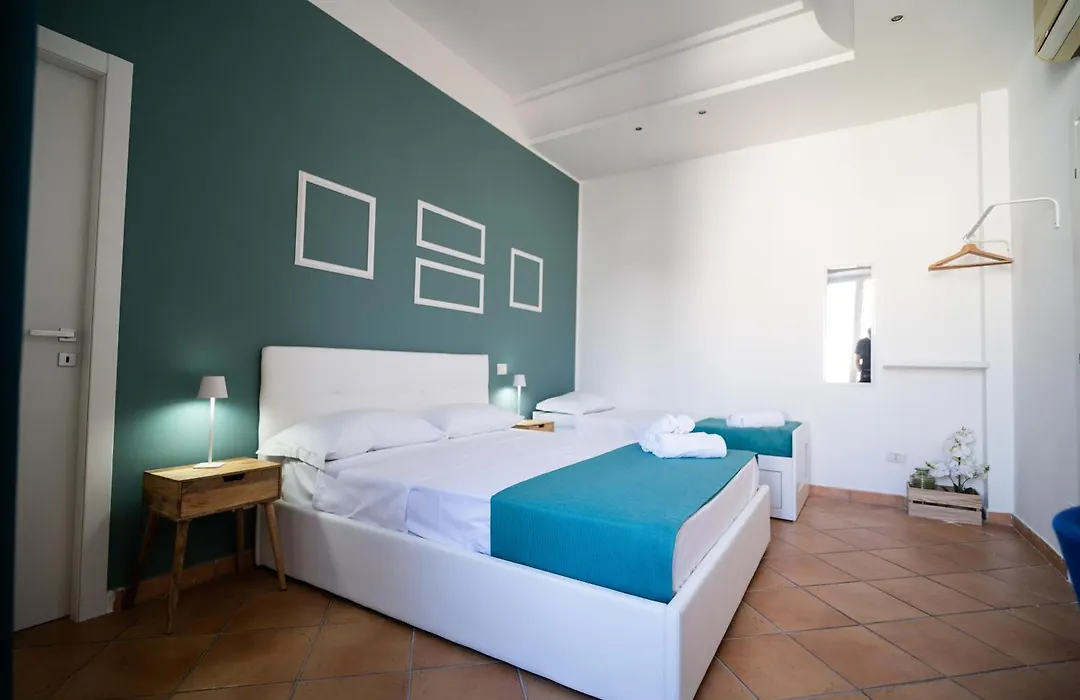 Morant Guest Room-1