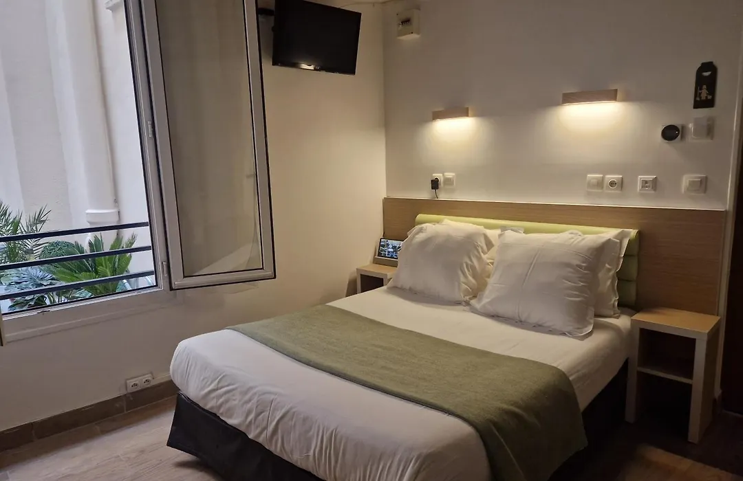 Hotel De La Herse D'Or-1