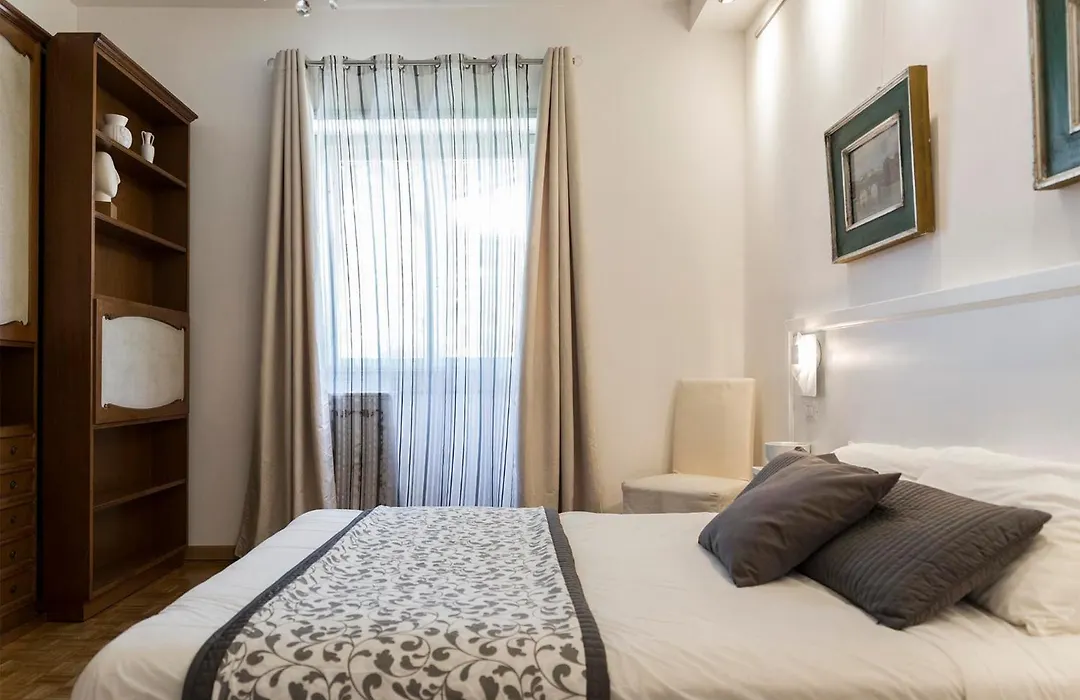 Dulcis In Vatican B&B-1