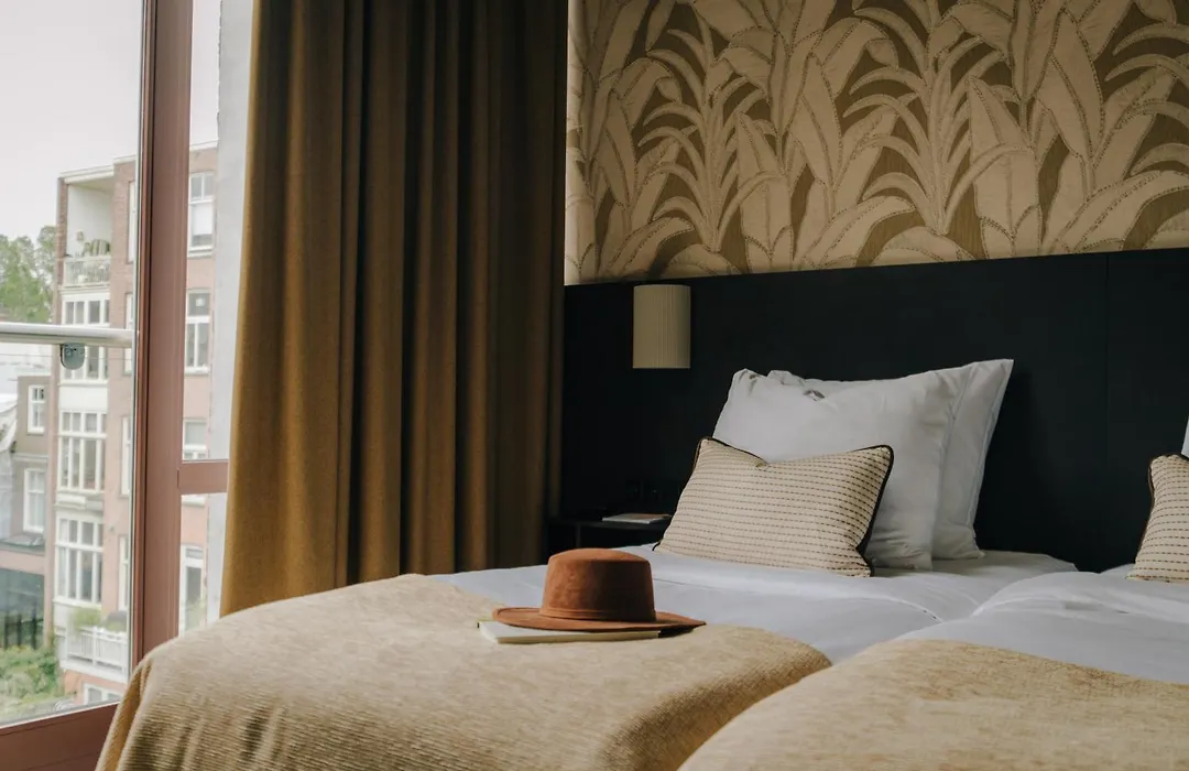 Hotel Omega-1