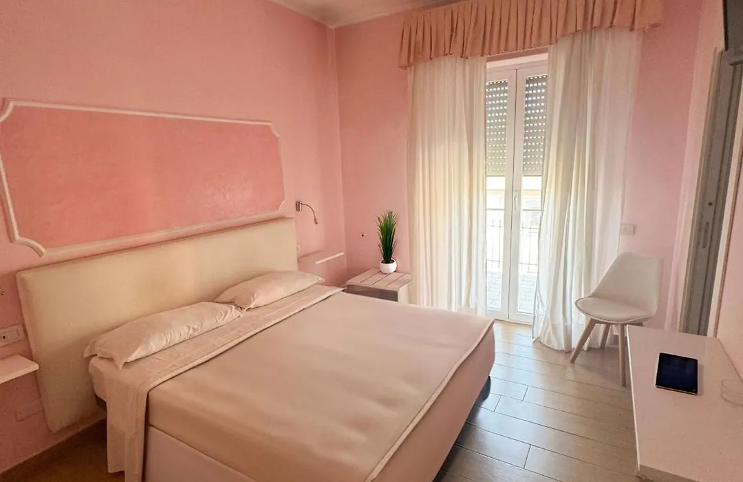 Hotel Linda-1