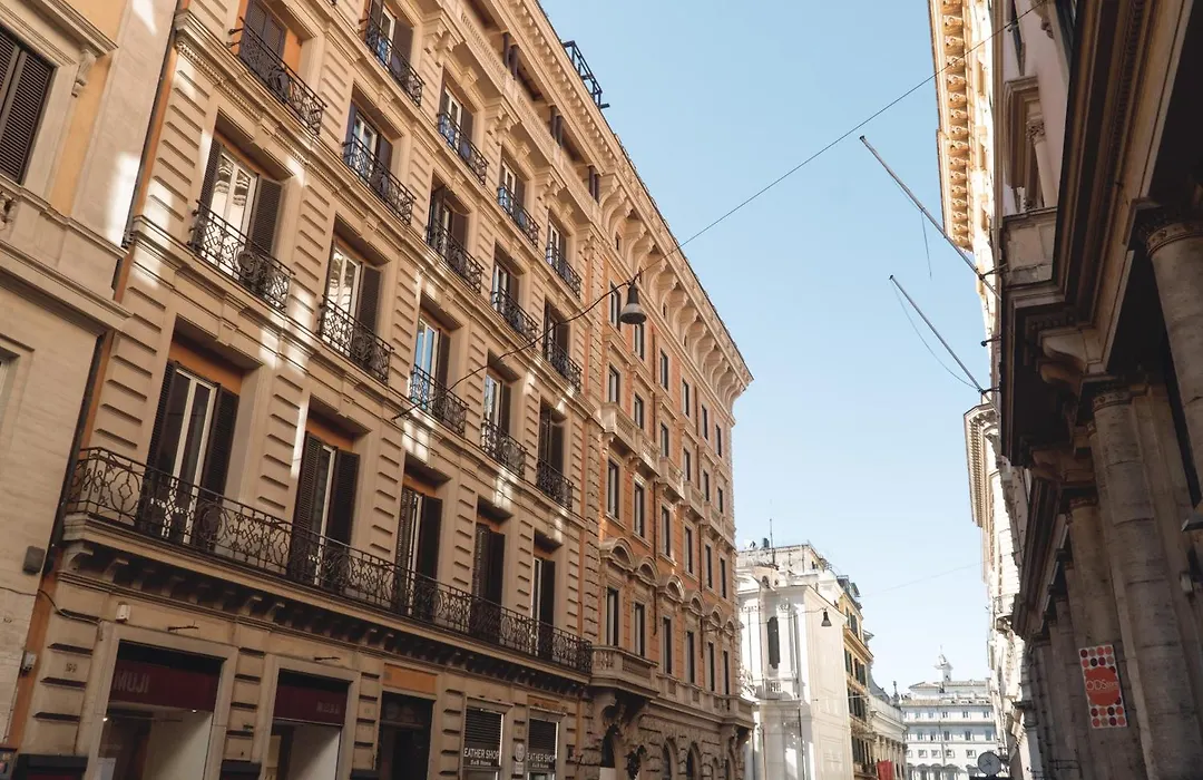Tritone Luxury Suites Fontana di Trevi-1