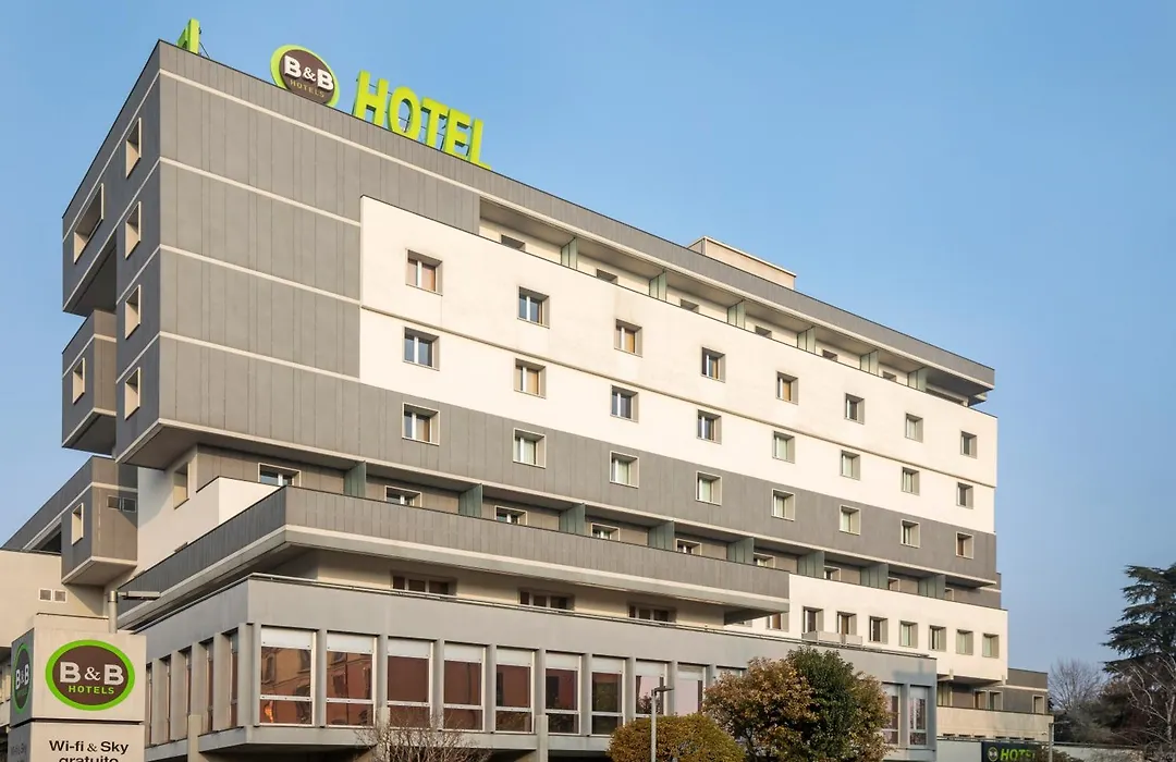 B&B Hotel Modena-1
