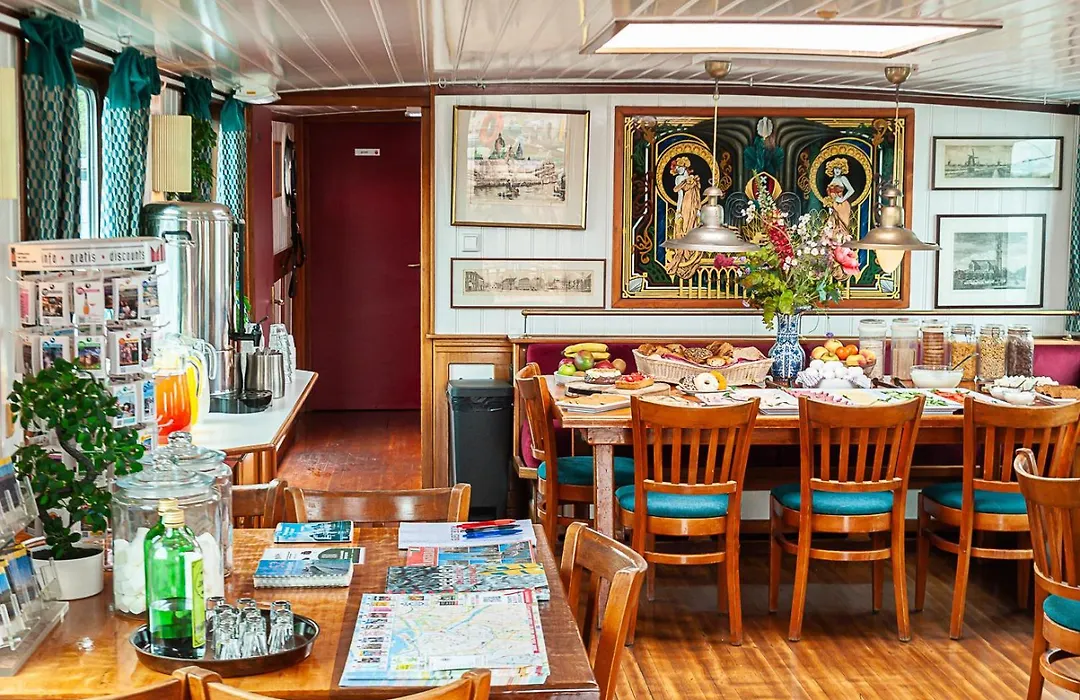 Amsterdam Hotelboat-1