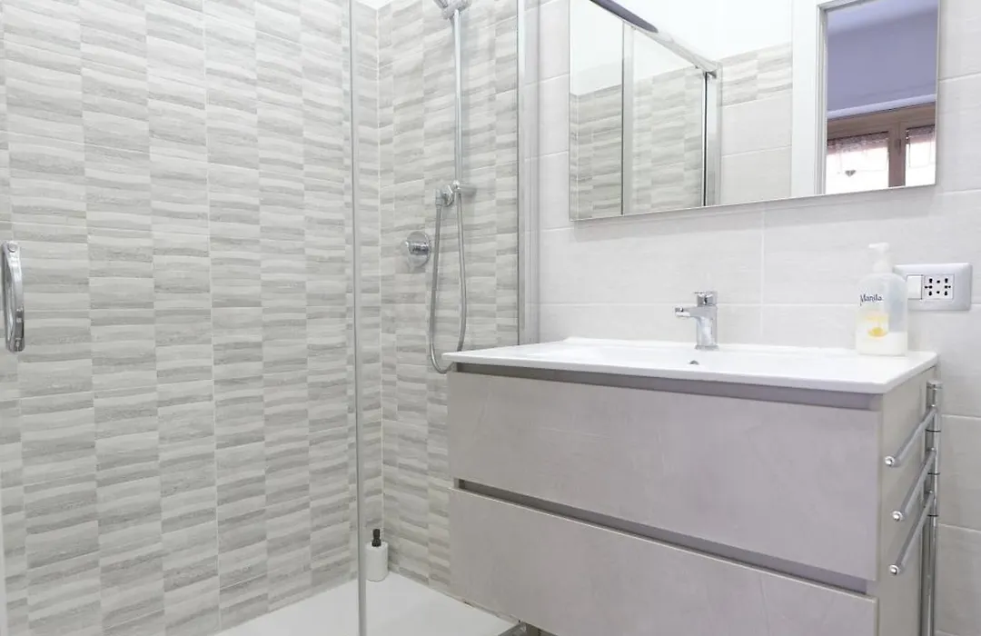 Guest House Piazza Tarquinia-1