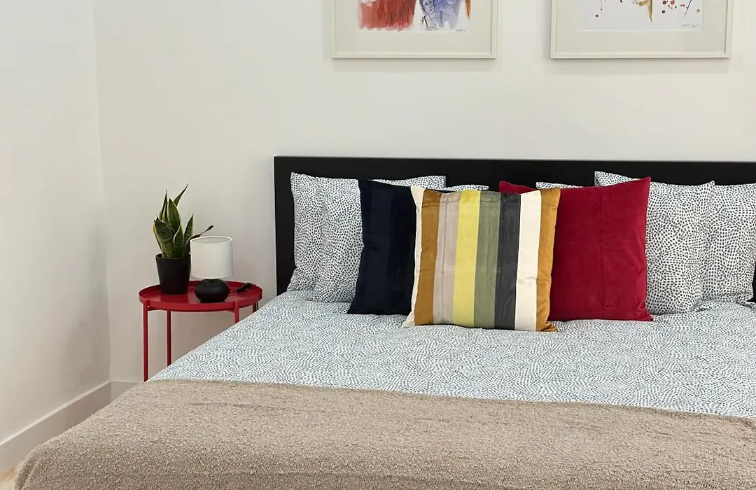 Modern Bedroom In Lisbon-1