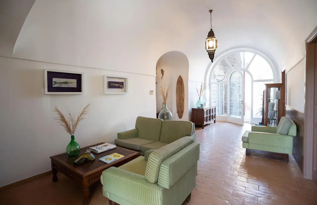 Villa Puolo – With Private Sea Access-1