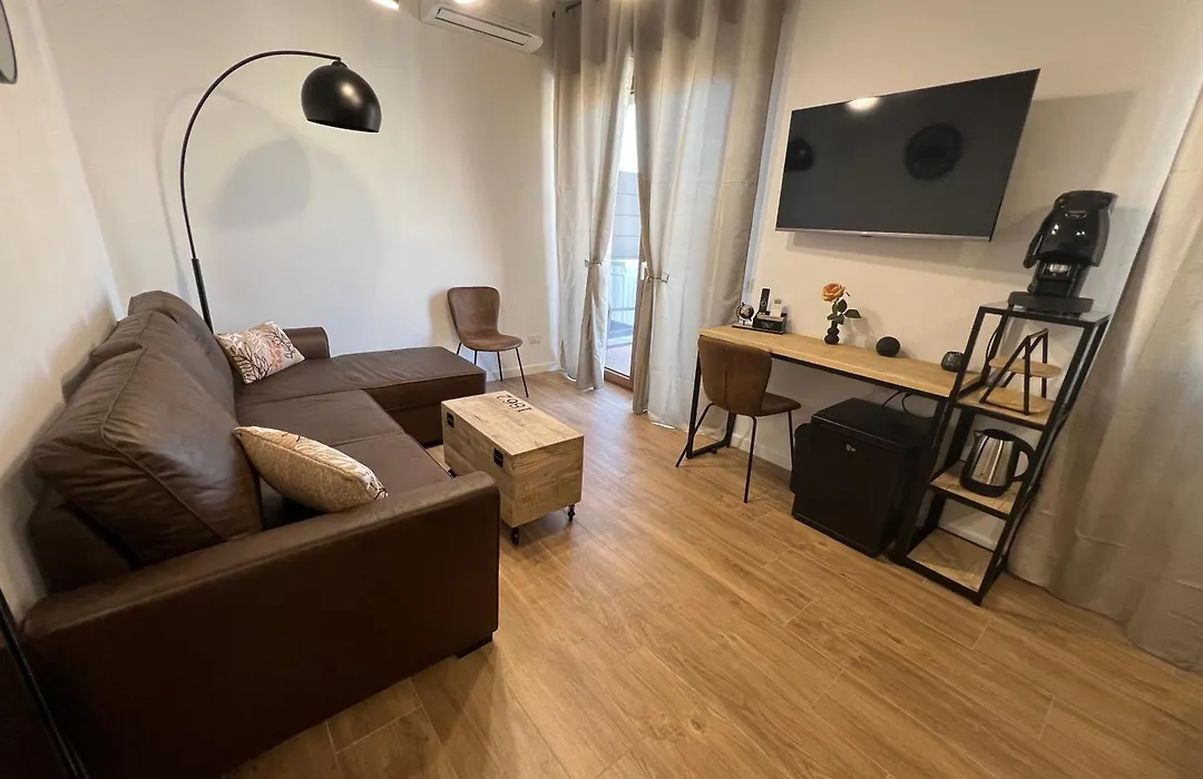 Luli Rooms Napoli-1
