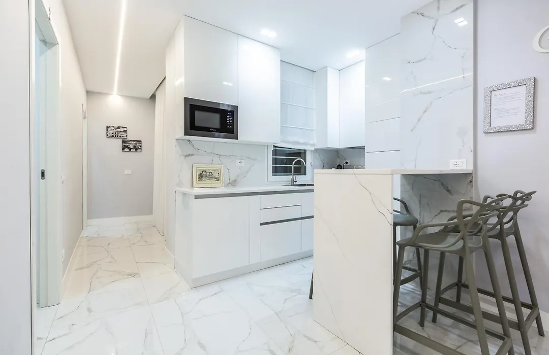 Alissa Suite-1