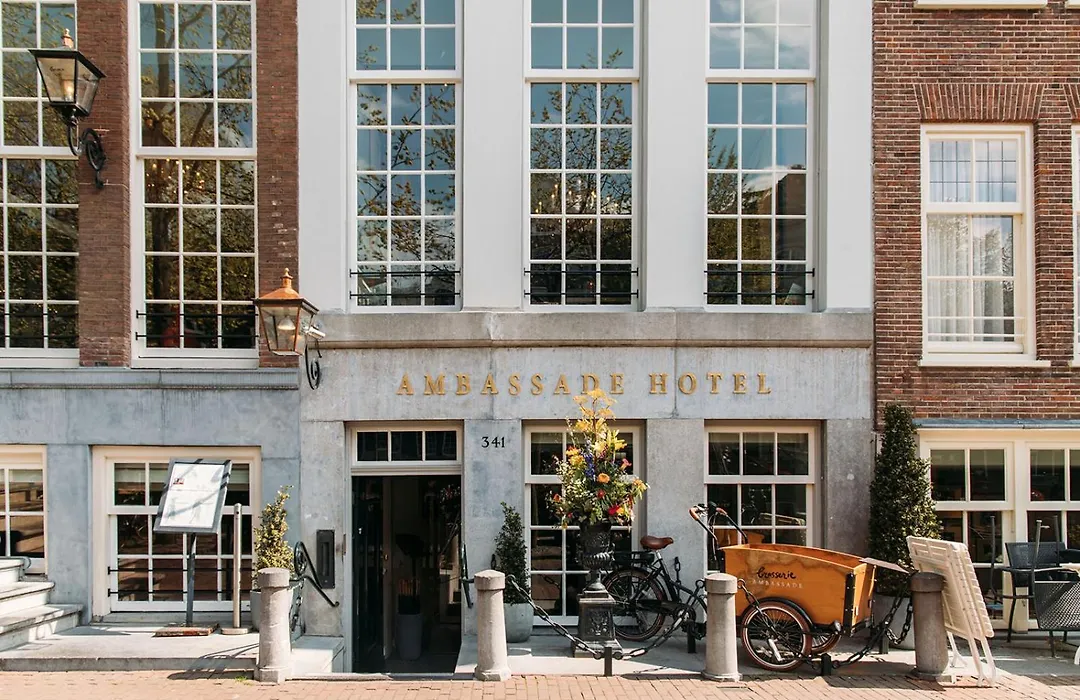 Ambassade Hotel-1