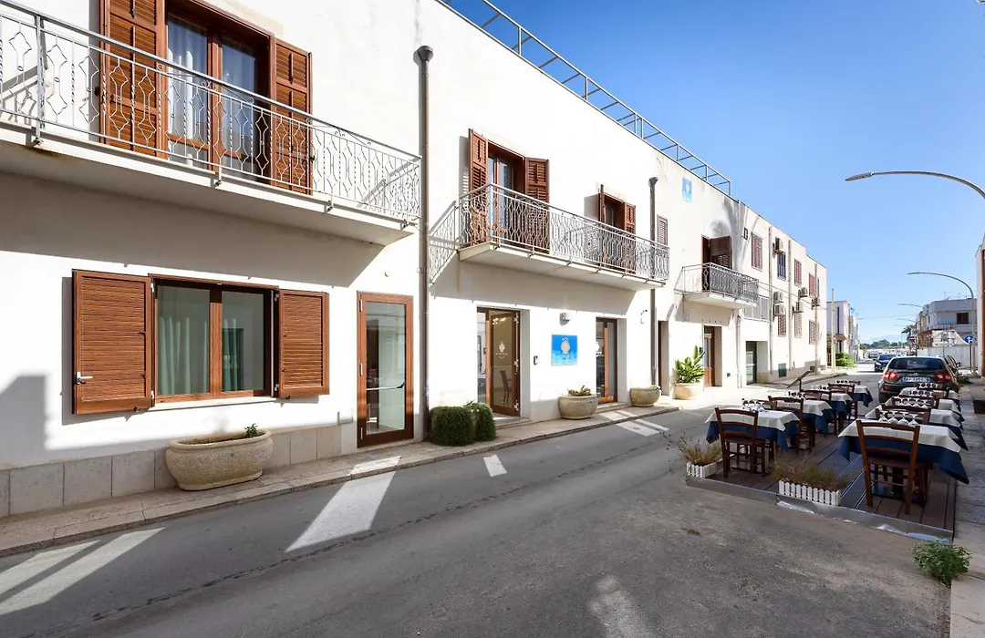 La Conchiglia sul mare Hotel-1