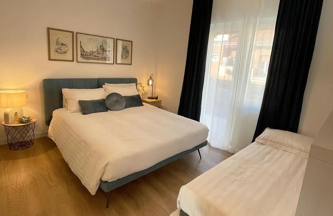 B&B Domus Teano Luxury Rooms-1