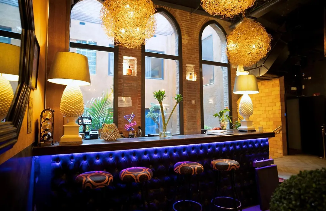 Hotel Lincoln Lounge-1