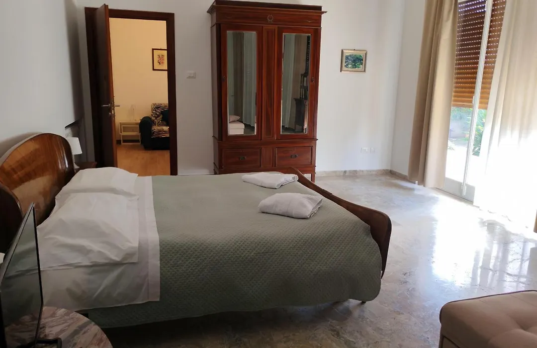 Giardino delle arance Luxury Rooms-1