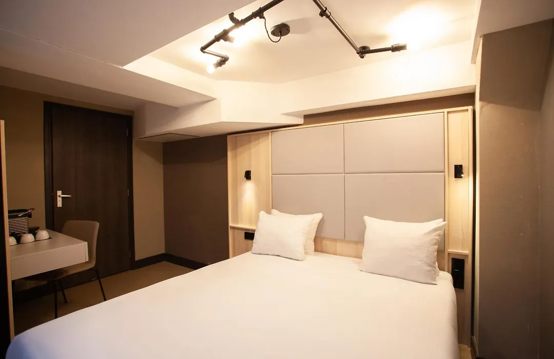 The Alfred Hotel-1