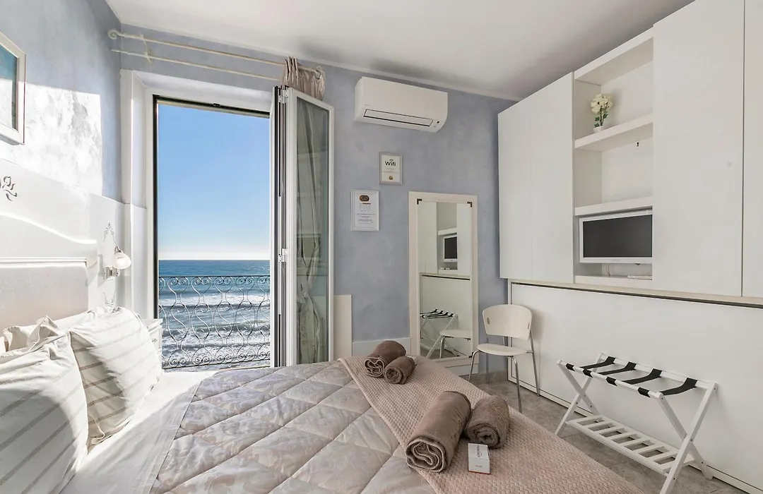 B&B Da Giueli Rooms On The Seafront-1