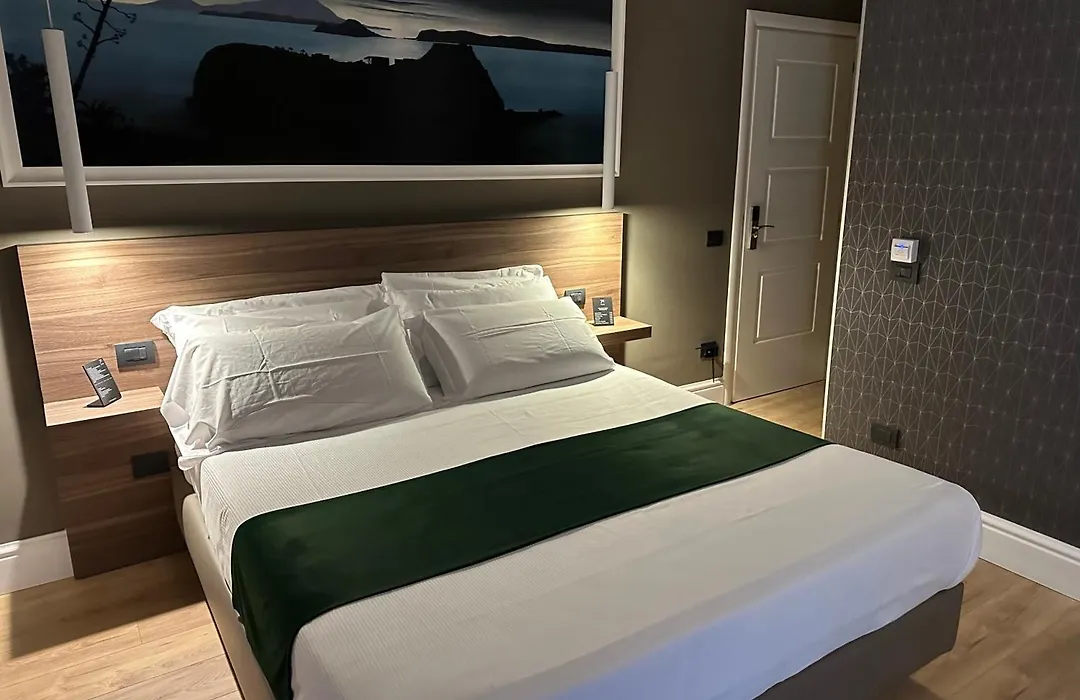 7Th Floor Suite-1