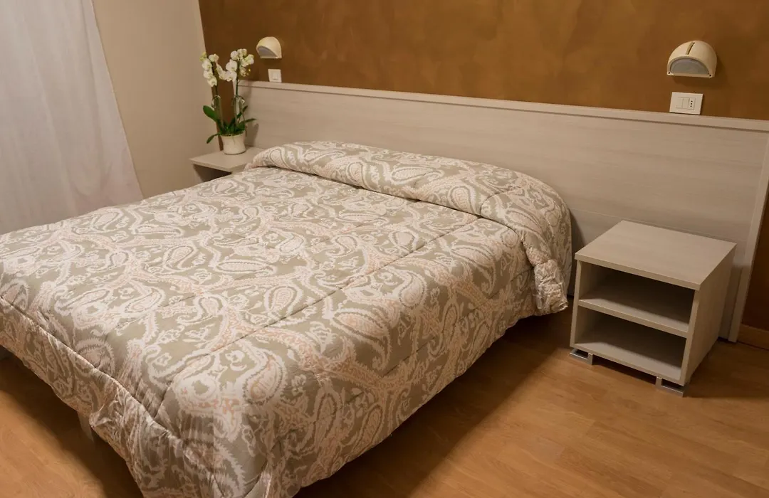 Hotel Cecco-1