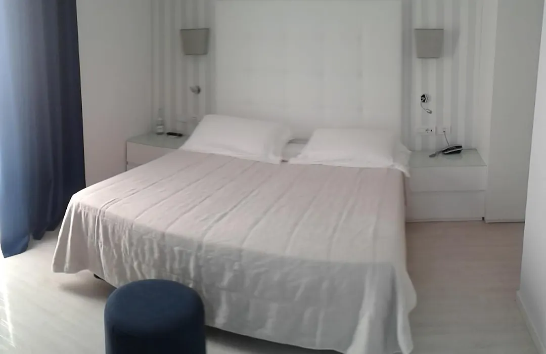 Hotel Fedora Riccione-1
