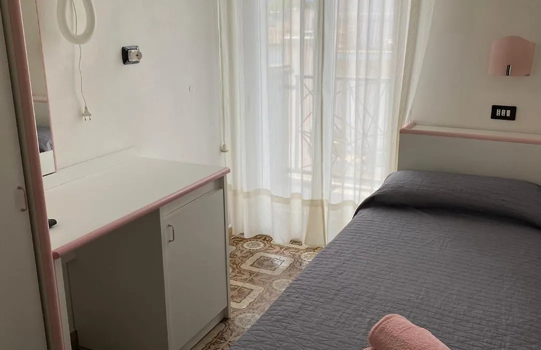 Hotel Rosy-1