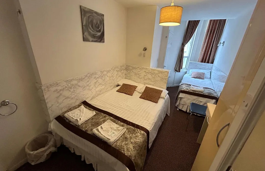 Warwick Road Rooms-1