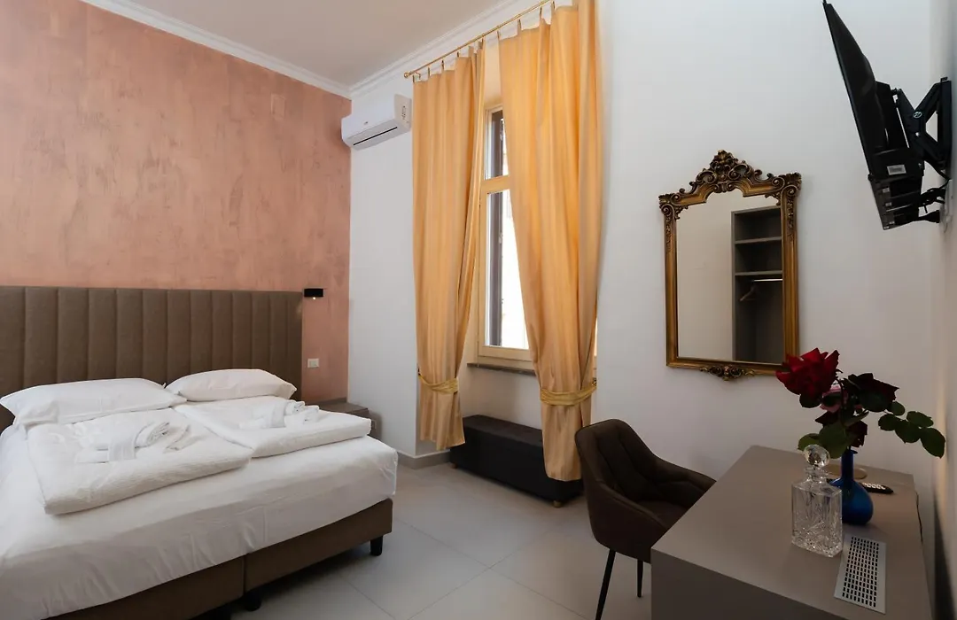 Alida Rooms-1