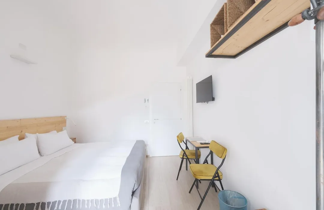 Central Savona B&B-1
