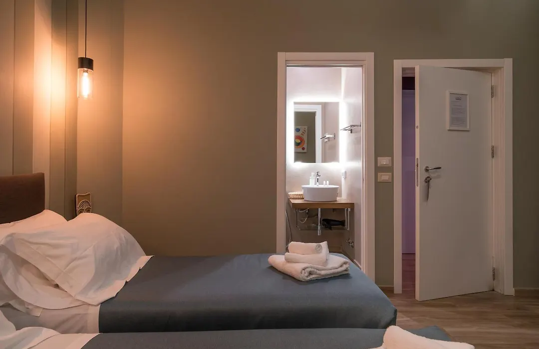 Gogo' Petit Hotel-1